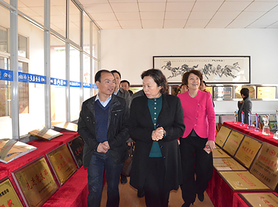 湖南省人大常委副主任、總工會主席劉蓮玉一行蒞臨&ldquo;湘潭恒欣&rdquo;參觀調研