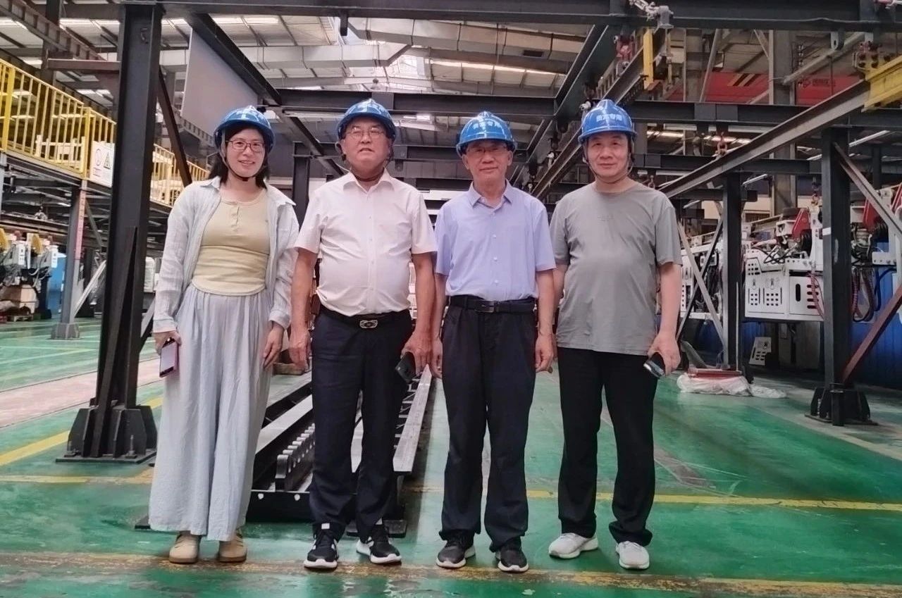 徐州立人單軌?？傄恍猩W臨我司考察